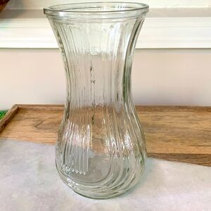 Vintage Hoosier clear glass vase with beautiful lines pattern, EUC